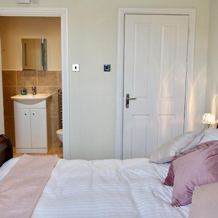 Mostyn Villa Free Private Parking Llandudno Exteriör bild